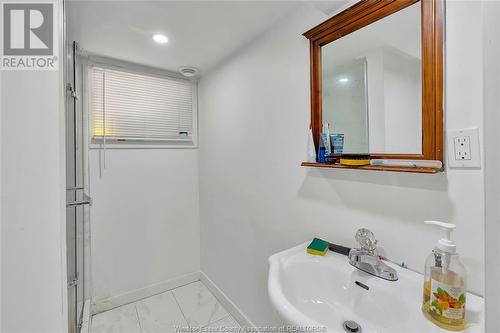 1206 Mckay Avenue Unit# Upper, Windsor, ON - Indoor Photo Showing Bathroom