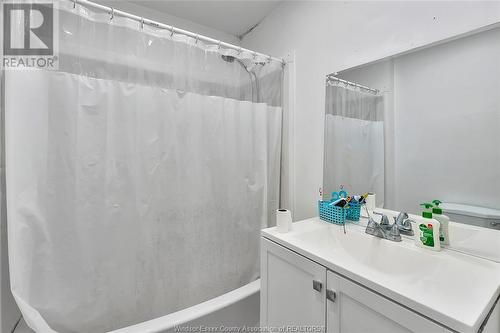 1206 Mckay Avenue Unit# Upper, Windsor, ON - Indoor Photo Showing Bathroom