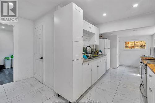 1206 Mckay Avenue Unit# Upper, Windsor, ON - Indoor Photo Showing Kitchen