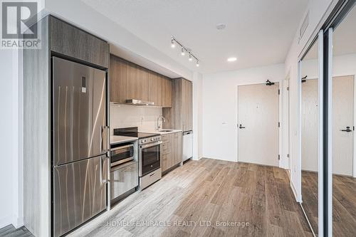 305 - 195 Commerce Street, Vaughan, ON - Indoor Photo Showing Kitchen With Stainless Steel Kitchen