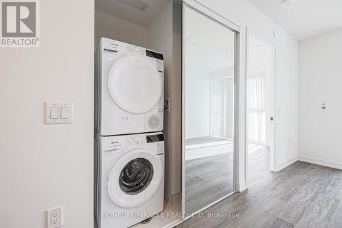 305 - 195 Commerce Street, Vaughan, ON - Indoor Photo Showing Laundry Room