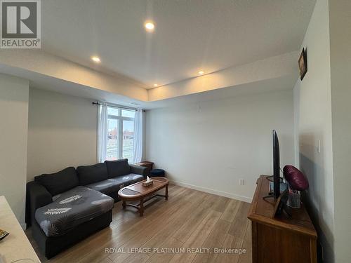 24 - 405 Myers Road, Cambridge, ON - Indoor Photo Showing Living Room