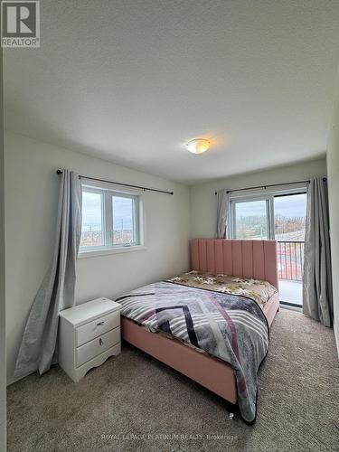 24 - 405 Myers Road, Cambridge, ON - Indoor Photo Showing Bedroom