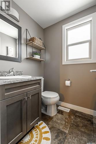 150 Rosewood Gate N, Saskatoon, SK - Indoor Photo Showing Bathroom