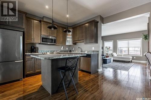 150 Rosewood Gate N, Saskatoon, SK - Indoor Photo Showing Kitchen With Stainless Steel Kitchen With Upgraded Kitchen