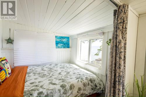 315 Cedar Avenue, Meaford, ON - Indoor Photo Showing Bedroom