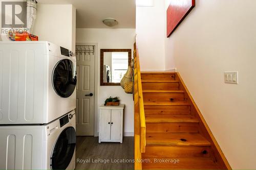 315 Cedar Avenue, Meaford, ON - Indoor Photo Showing Laundry Room