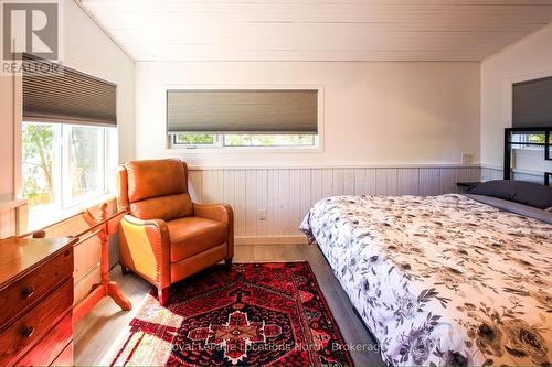 315 Cedar Avenue, Meaford, ON - Indoor Photo Showing Bedroom