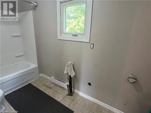 1250 Derland Road, Corbeil, ON - Indoor Photo Showing Bathroom