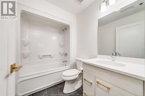 190 Main Street East Unit# 208, Kingsville, ON - Indoor Photo Showing Bathroom