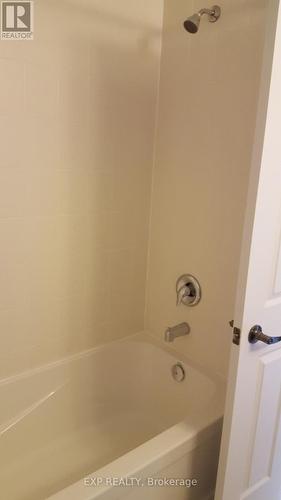 38 Hoover Road, Brampton, ON - Indoor Photo Showing Bathroom