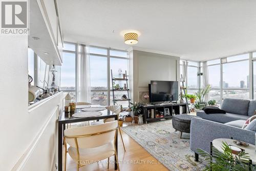 1005 - 185 Legion Road N, Toronto, ON - Indoor Photo Showing Living Room