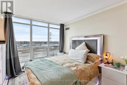 1005 - 185 Legion Road N, Toronto, ON - Indoor Photo Showing Bedroom