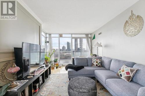 1005 - 185 Legion Road N, Toronto, ON - Indoor Photo Showing Living Room