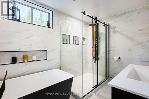 180164 Grey Road 9 Road, Southgate, ON - Indoor Photo Showing Bathroom