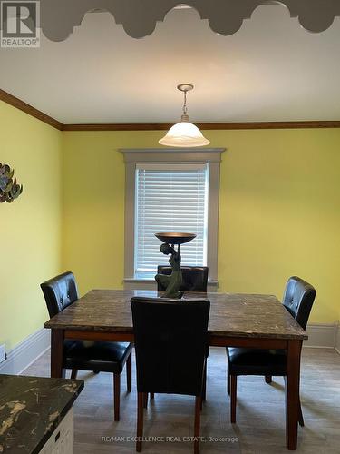 701 Little Grey Street, London, ON - Indoor Photo Showing Dining Room