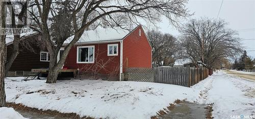 1202 106Th Street, North Battleford, SK - Outdoor