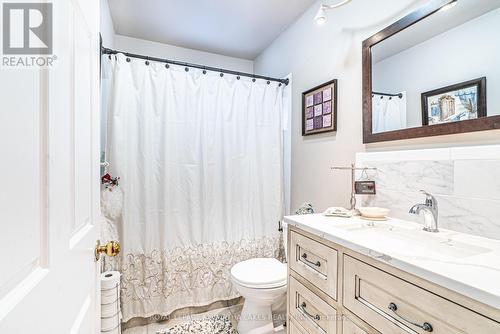 5 Sunrise Crescent, Kawartha Lakes (Lindsay), ON - Indoor Photo Showing Bathroom