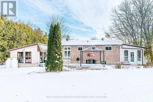 5 Sunrise Crescent, Kawartha Lakes (Lindsay), ON - Outdoor With Facade