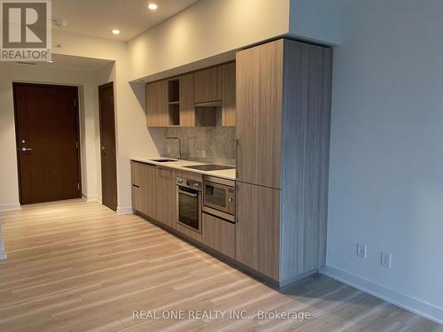 3209 - 17 Bathurst Street, Toronto, ON - Indoor