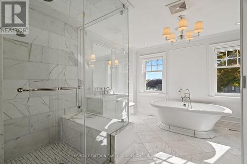 32 Ava Road, Toronto, ON - Indoor Photo Showing Bathroom