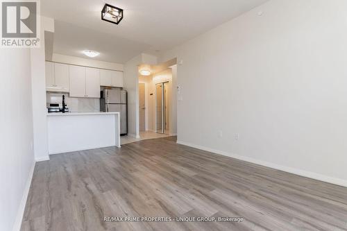 315 - 80 Aspen Springs Drive, Clarington, ON - Indoor Photo Showing Kitchen