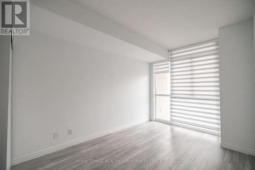 3210 - 225 Webb Drive, Mississauga, ON - Indoor Photo Showing Other Room