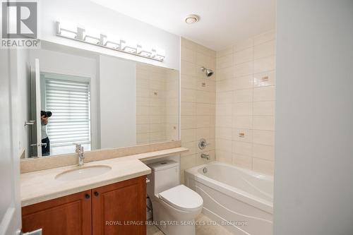 3210 - 225 Webb Drive, Mississauga, ON - Indoor Photo Showing Bathroom