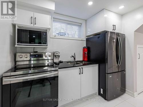 17 Dorchester Drive, Toronto, ON - Indoor Photo Showing Laundry Room