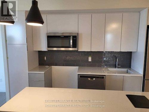 314 - 7 Erie Avenue, Brantford, ON - Indoor Photo Showing Kitchen