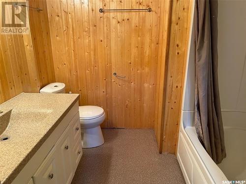 232 2Nd Street, Frobisher, SK - Indoor Photo Showing Bathroom