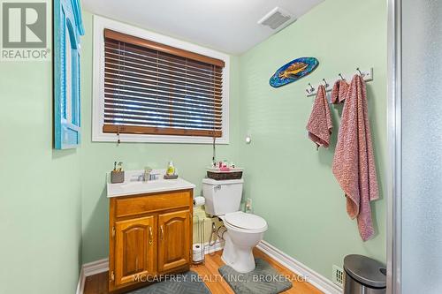 102 Wright Place, Greater Napanee, ON - Indoor Photo Showing Bathroom