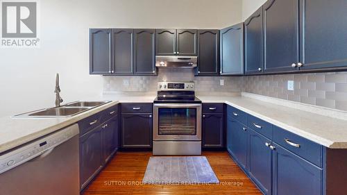 10 - 499 Teeple Terrace, London, ON - Indoor Photo Showing Kitchen With Double Sink