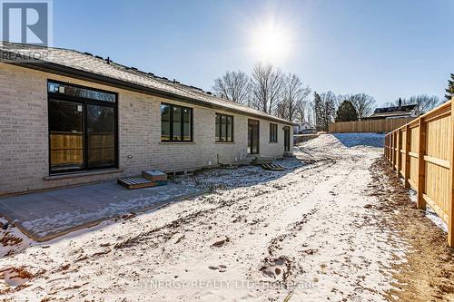 17 John Pound Road S, Tillsonburg, ON - Outdoor