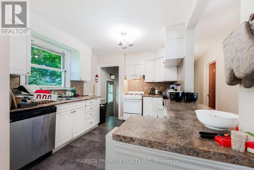 100 Roehampton Avenue, London, ON - Indoor Photo Showing Kitchen