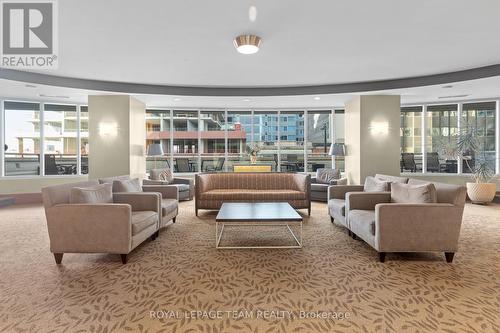 1112 - 200 Rideau Street, Ottawa, ON - Indoor Photo Showing Living Room