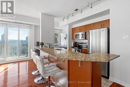 1112 - 200 Rideau Street, Ottawa, ON - Indoor Photo Showing Kitchen With Stainless Steel Kitchen With Upgraded Kitchen