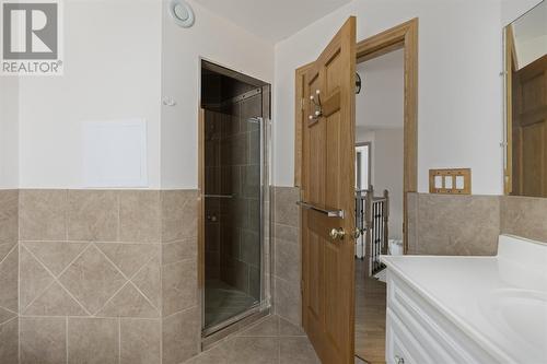 686 Frontenac St, Sault Ste. Marie, ON - Indoor Photo Showing Bathroom