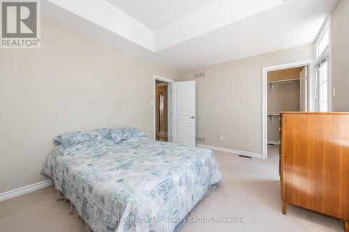 226 Kinghaven Crescent, Ottawa, ON - Indoor Photo Showing Bedroom