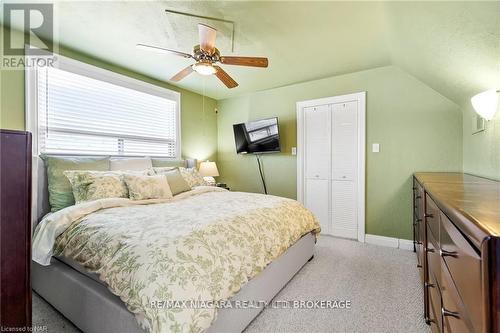 1671 King Street E, Hamilton (Delta), ON - Indoor Photo Showing Bedroom