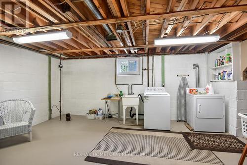 284 First Avenue, Brockville, ON - Indoor Photo Showing Laundry Room