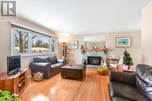 284 First Avenue, Brockville, ON - Indoor Photo Showing Living Room With Fireplace