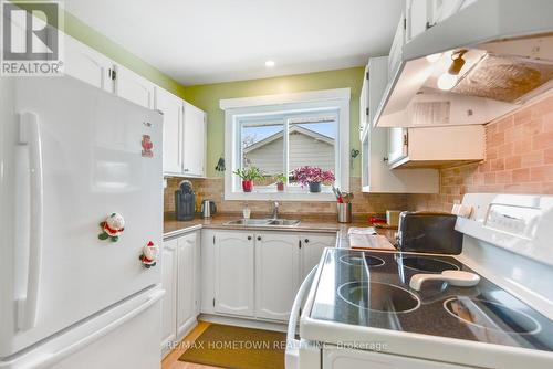 284 First Avenue, Brockville, ON - Indoor Photo Showing Kitchen With Double Sink