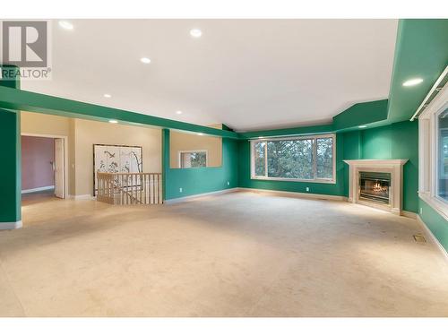 765 Westpoint Drive, Kelowna, BC - Indoor With Fireplace