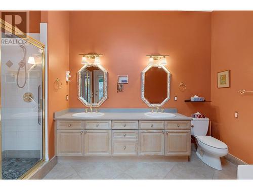 765 Westpoint Drive, Kelowna, BC - Indoor Photo Showing Bathroom