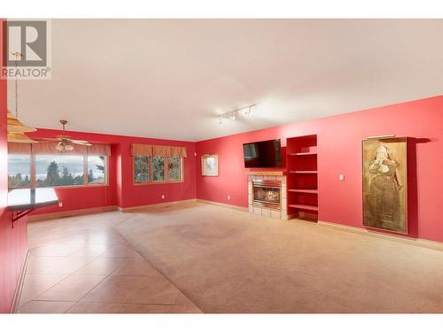 765 Westpoint Drive, Kelowna, BC - Indoor Photo Showing Other Room