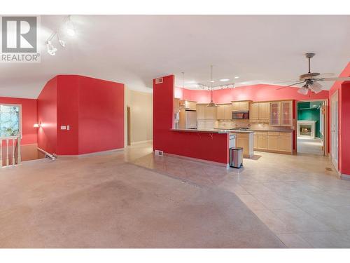 765 Westpoint Drive, Kelowna, BC - Indoor Photo Showing Other Room