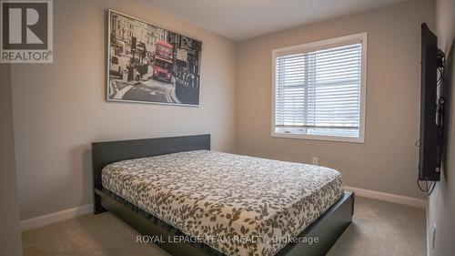 103 Aura Avenue, Ottawa, ON - Indoor Photo Showing Bedroom