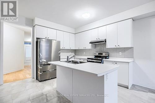 126 Port Crescent, Welland, ON - Indoor Photo Showing Kitchen With Stainless Steel Kitchen With Double Sink