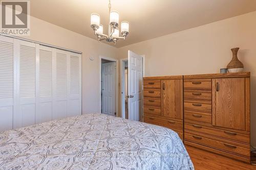 58 Bloomfield Avenue, St. Catharines, ON - Indoor Photo Showing Bedroom